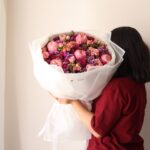 دسته گل رز ژولیت و رز مینیاتوری مدل شهنیا کد 11033