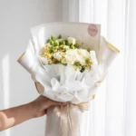 دسته گل رز مینیاتوری و بابونه کد 13006